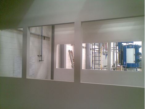 Drywall com Vidro e Manta Acústica